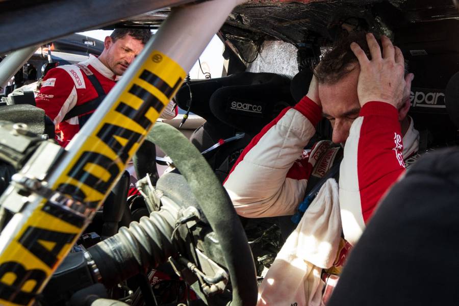 El Piloto Espa Ol Carlos Sainz Gana Su Cuarto Dakar A Los A Os