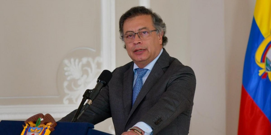 El salario de Gustavo Petro ES 30 veces el mínimo en Colombia y beneficios exclusivos