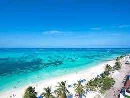 Restricciones en playas colombianas debido a condiciones marítimas adversas