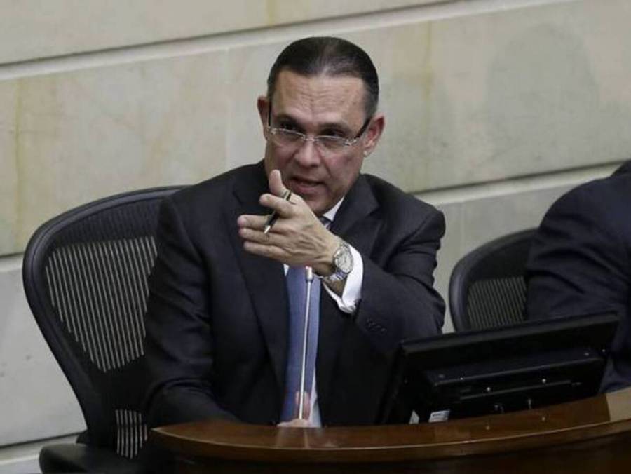 Partido Conservador no acept&oacute; la renuncia de Efra&iacute;n Cepeda