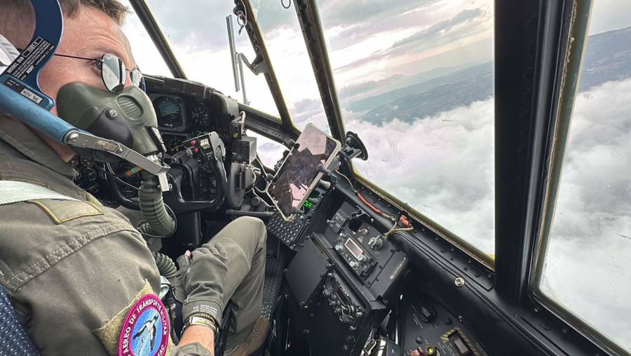 Avi&oacute;n H&eacute;rcules de la FAC apoya labores de extinci&oacute;n de incendios