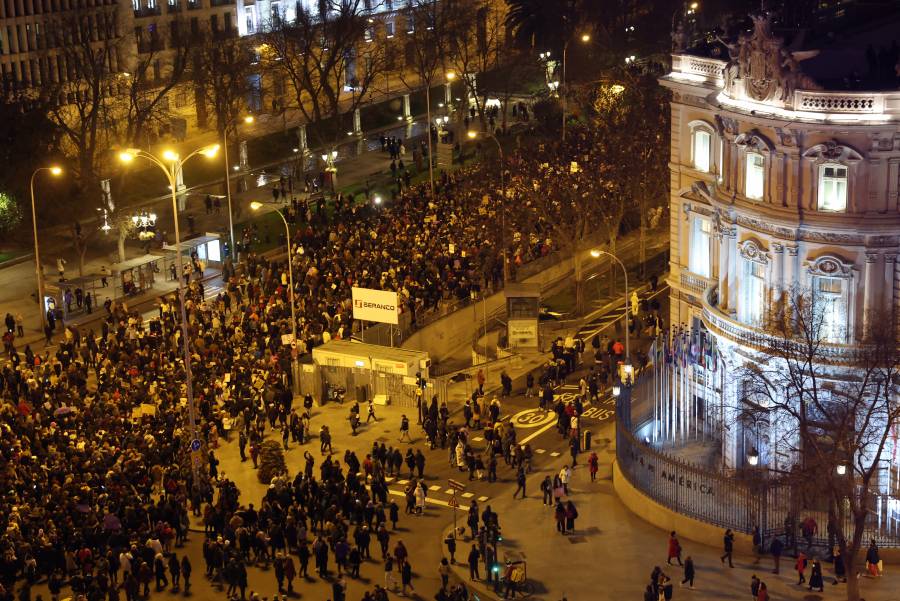 Desde Afganistán a España, las mujeres se movilizan por sus derechos