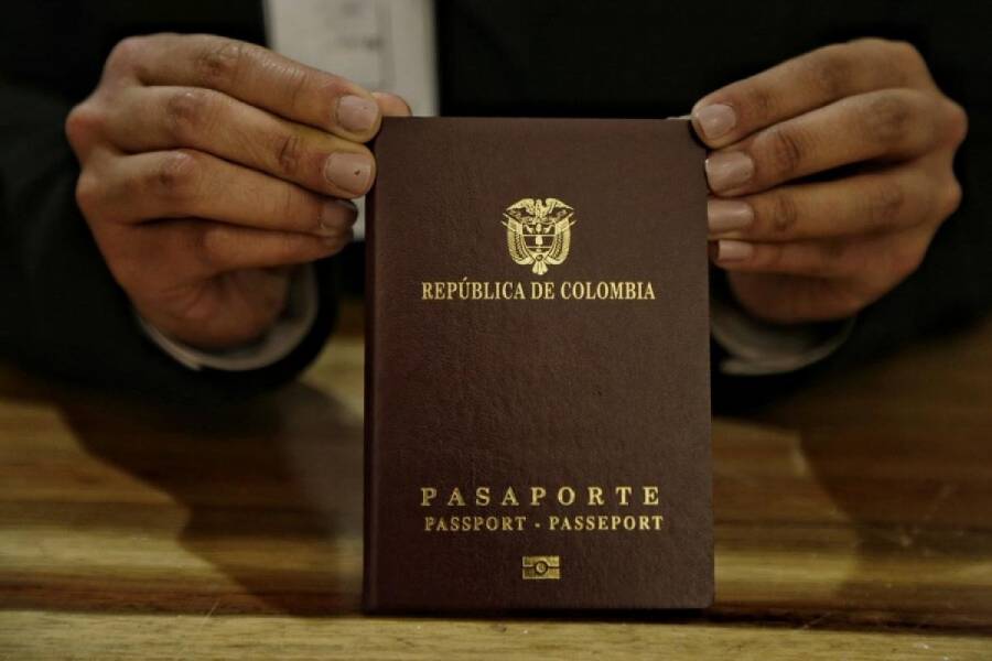 Gustavo Petro desmiente a Canciller&iacute;a y dice que no pedir&aacute; pasaporte a venezolanos