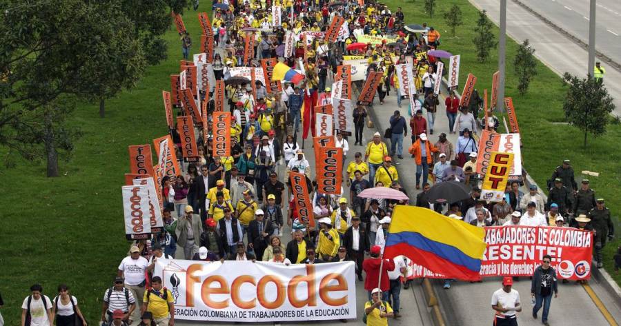 Maestros colombianos protestan contra la reforma educativa del Gobierno