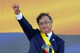 Gustavo Petro destaca dignificación y mejora salarial para la Fuerza Pública