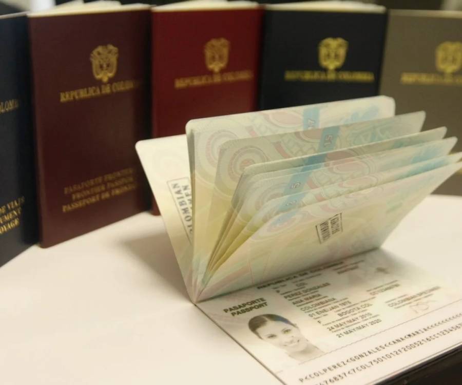 Aplazan por un mes demanda de Thomas Greg & Sons por licitaciones de pasaportes