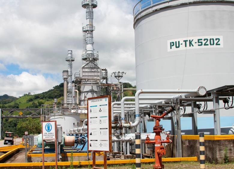 Ecopetrol asegura suministro de combustible para aviación, pero la crisis persiste en aeropuertos colombianos