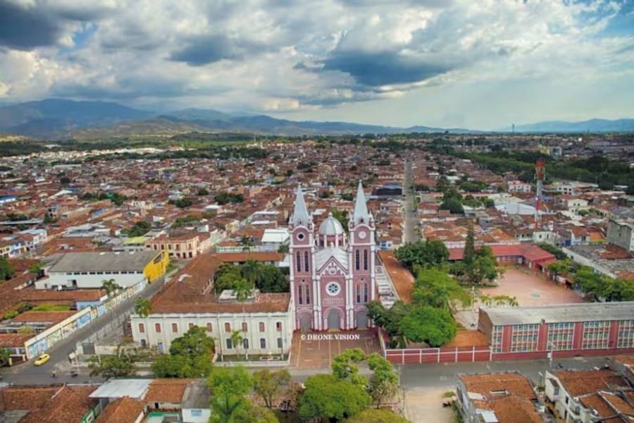 Personero de Tulu&aacute; sobrevive a atentado en medio de fallos en su seguridad