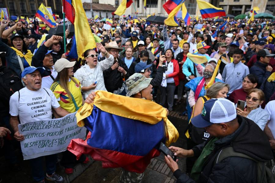 Protestas Pac&iacute;ficas en Colombia Contra las Medidas del Gobierno de Gustavo Petro