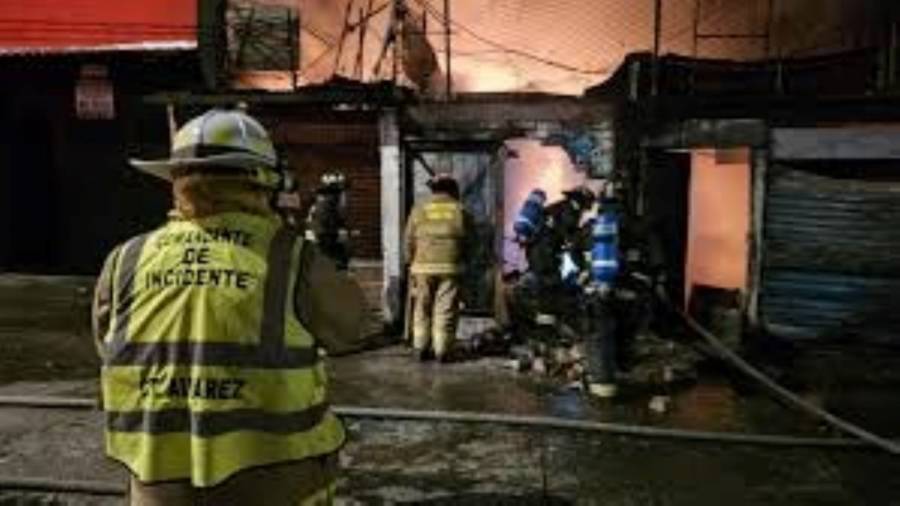 Incendio en chatarrería de municipio de Armenia deja un lesionado y daños materiales