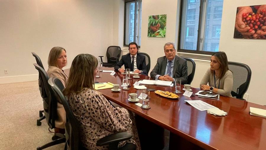 Colombia da un paso firme por los derechos de las mujeres: nueva alianza internacional en salud reproductiva