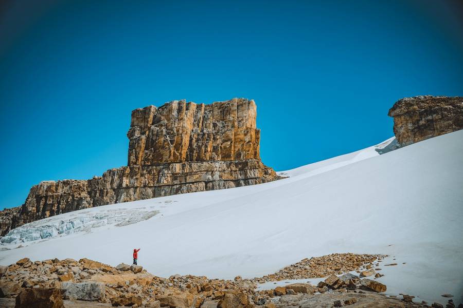 Turistas disfrutan de inusual nevada en el Parque Nacional El Cocuy