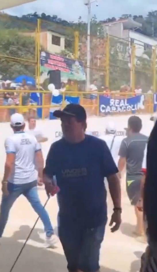 &Aacute;rbitro agredido por padres tras partido infantil en Floridablanca