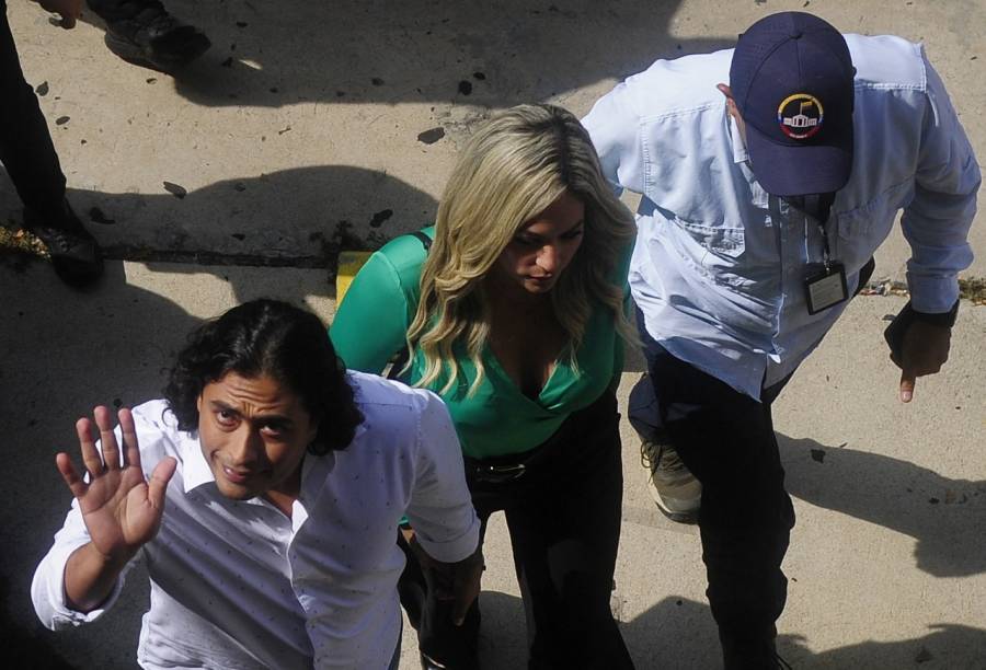 Escándalo envuelve a Nicolás Petro: revelan mensajes sobre manejo de dinero y conflictos internos