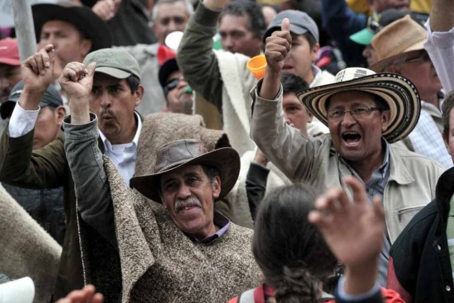 Gobierno llamado a dialogar con campesinos y peque&ntilde;os mineros en paro