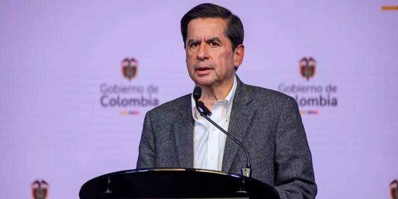 El ministro Cristo defiende la reforma del sistema de participaciones y responde a su homólogo de hacienda