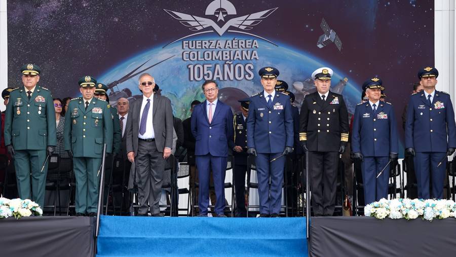 Petro propondrá en la CELAC la creación de una Agencia Aeroespacial Latinoamericana