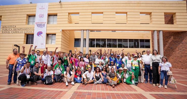 Se prendió el Encuentro Folclórico y Cultural del Magisterio 2024 en la ciudad de Valledupar