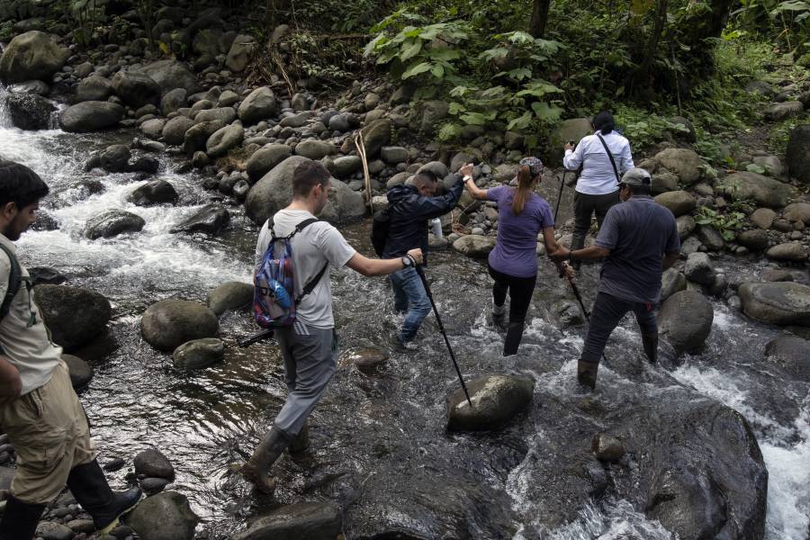 El agua llega por primera vez a una aldea indígena en la selva de Costa Rica