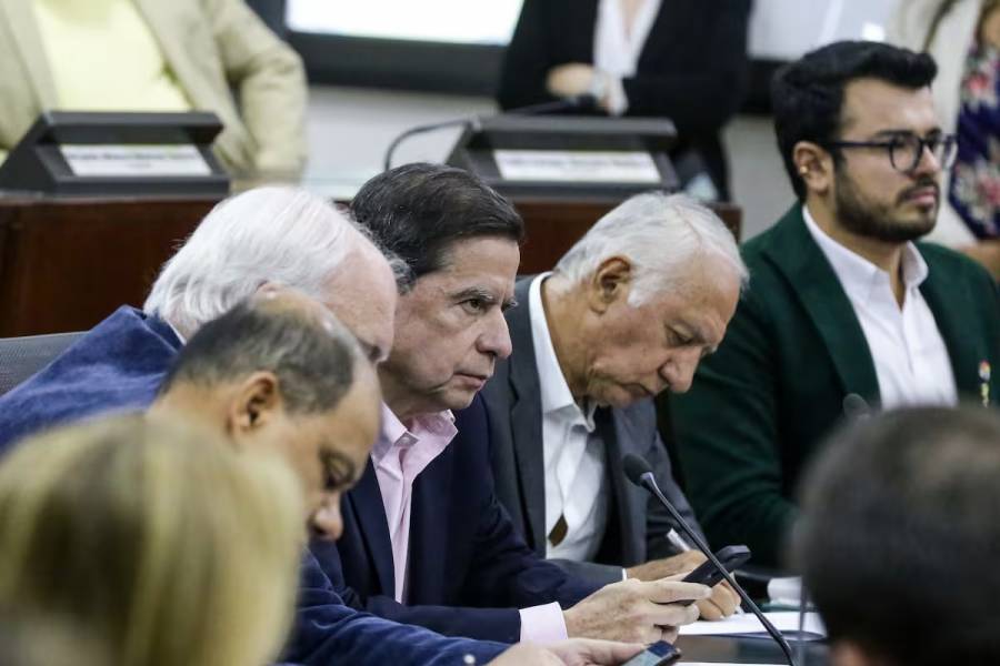 Reforma a la salud avanza en la Cámara con primera aprobación en debate clave
