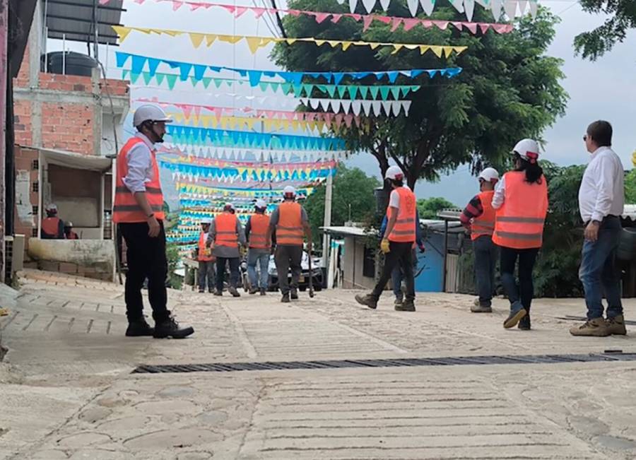 Comunidades aplauden a aprendices del SENA por construcción de vías con placa huella