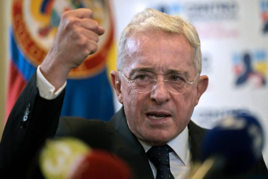 Abelardo De la Espriella postula a Álvaro Uribe como vicepresidente para 2026