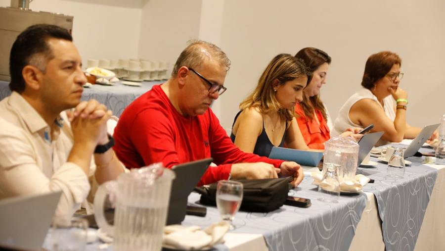 “Estamos construyendo un 2025 con visión y compromiso por Colombia”: Laura Sarabia