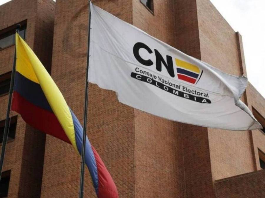 CNE enfrenta rechazo de Petro a investigación sobre topes electorales