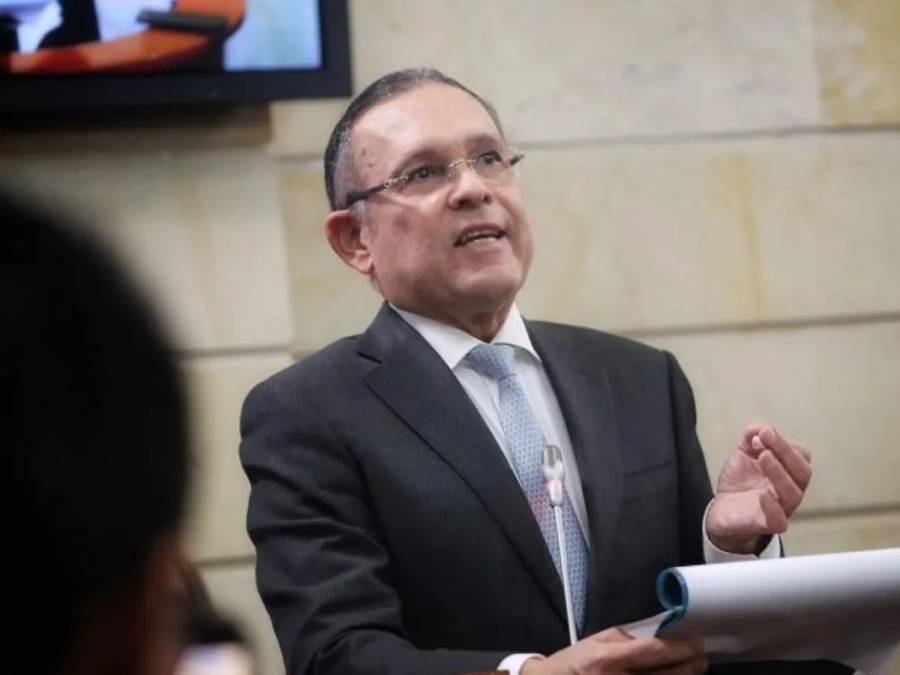 Efraín Cepeda vinculado a presunto escándalo de corrupción en la UNGRD