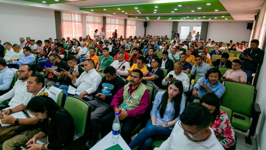 Gobierno reiter&oacute; su apoyo a los medios alternativos y comunitarios en el pa&iacute;s