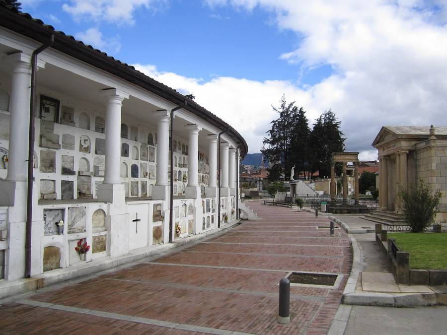 Plantón en Bogotá exige soluciones para la crisis del sistema de salud en Colombia