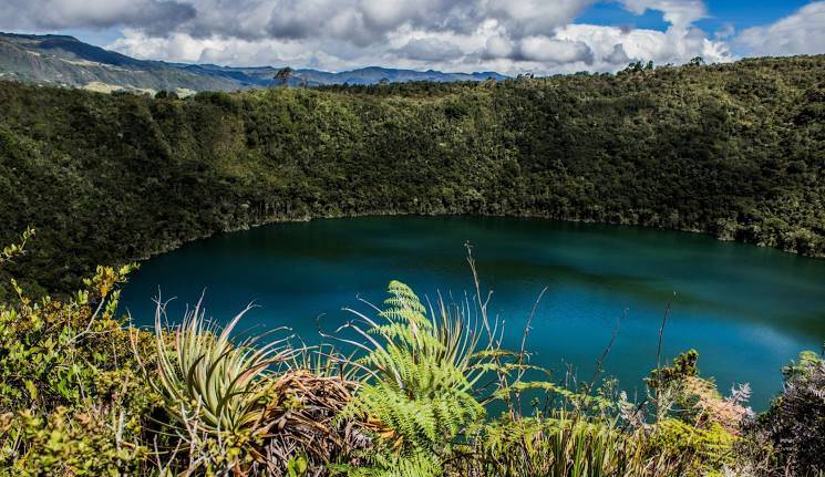 Una historia de magia y realidad es la que encierra la Laguna del Cacique de Guatavita, ubicada a unos kilómetros de Bogotá.