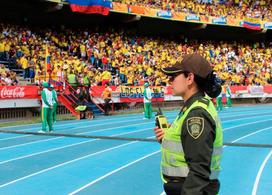 Reducci&oacute;n de polic&iacute;as en estadios es en cumplimiento de sentencia de la Corte: MinInterior