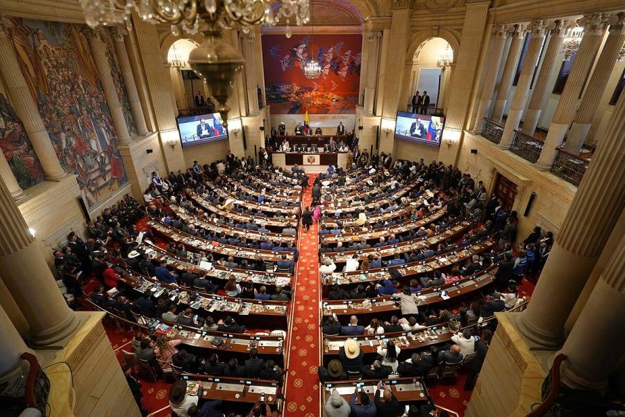 Congreso de Colombia aprueba proyecto que permite a congresistas cambiar de partido sin sanciones
