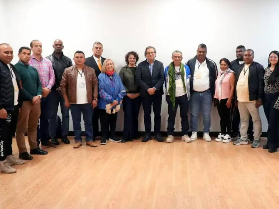 Gobierno de Colombia y Coordinadora Nacional Ejército Bolivariano acuerdan plan piloto para sustituir 3.000 hectáreas de cultivos ilícitos en Nariño y Putumayo