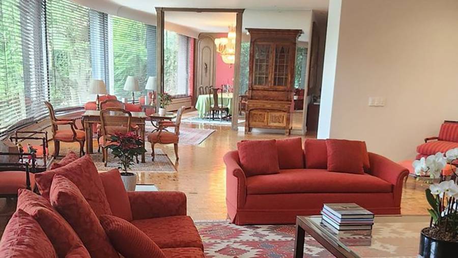 Petro ordenar&aacute; vender ‘casas ostentosas’ que sirven de residencias a los embajadores en M&eacute;xico, Suiza y Bruselas