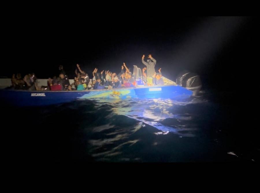 Más de 40 migrantes rescatados en el Caribe colombiano