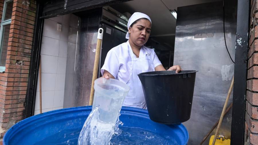 Bogot&aacute; podr&iacute;a enfrentar racionamiento de agua m&aacute;s all&aacute; de enero