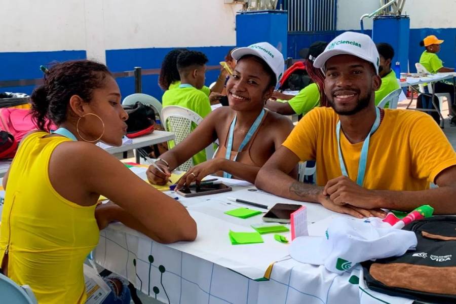 Colombia impulsa la ciencia y tecnología como ejes de desarrollo sostenible en 2024
