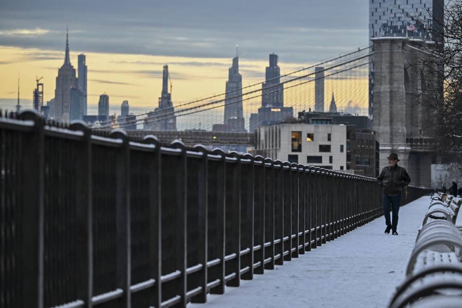 El este de Estados Unidos se atrinchera ante una gran tormenta invernal
