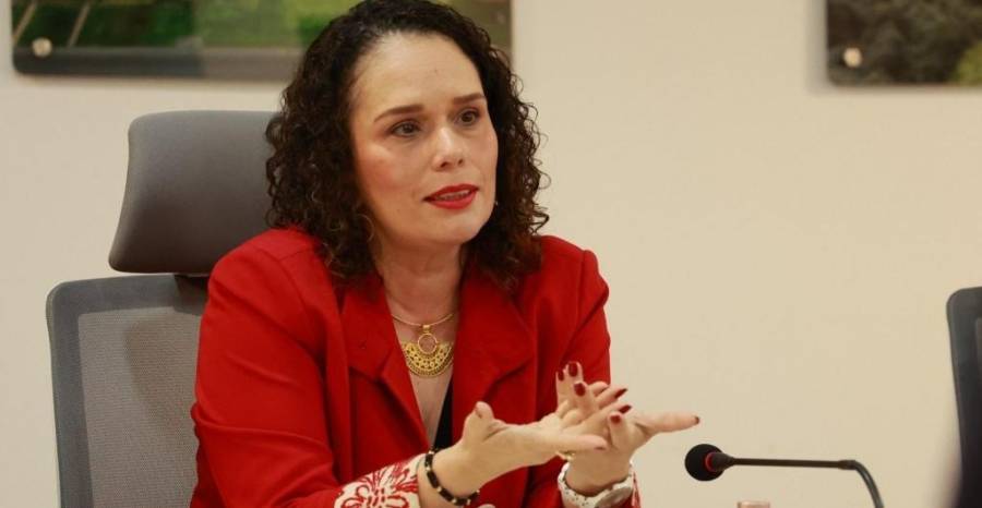 Ministra María Constanza García detalla los incrementos en peajes para 2025