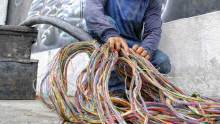 Frustran millonario robo de cableado en el barrio Versalles de Cali