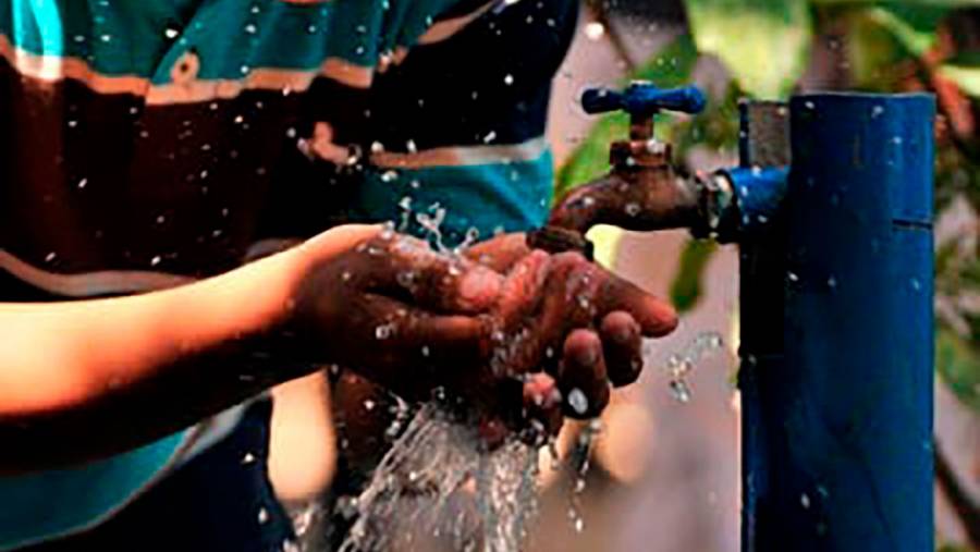 Nueva medida regulatoria busca disminuir el consumo de agua en el pa&iacute;s