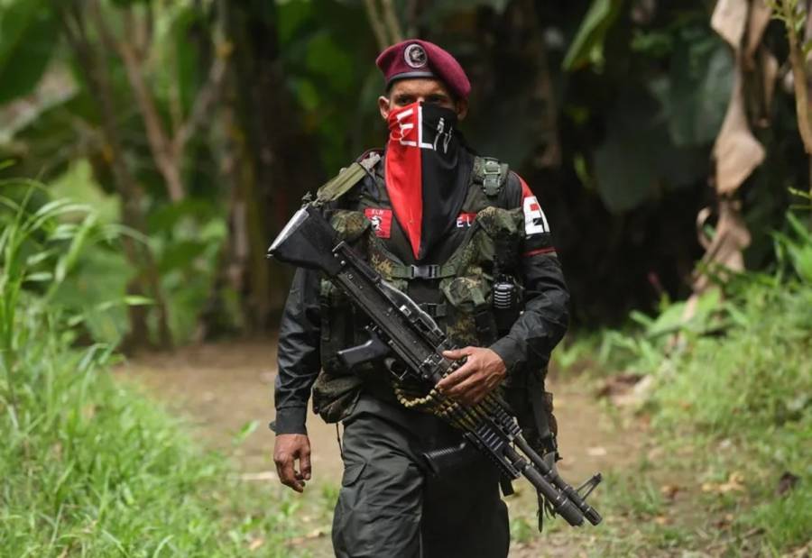 Petro suspende diálogos de paz con el ELN tras crímenes en Catatumbo