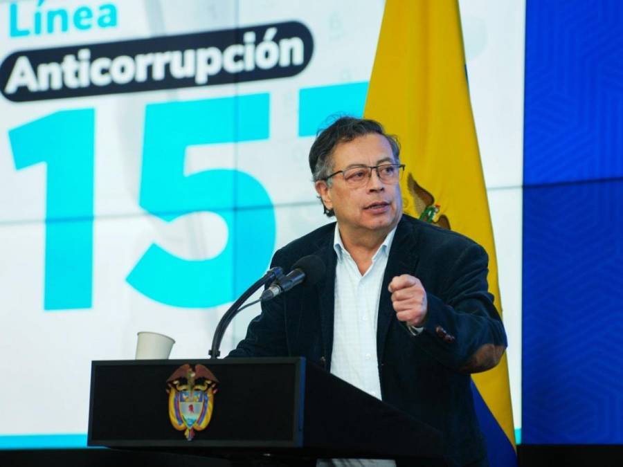 Gustavo Petro lanza la L&iacute;nea Anticorrupci&oacute;n 157 para fortalecer la denuncia ciudadana