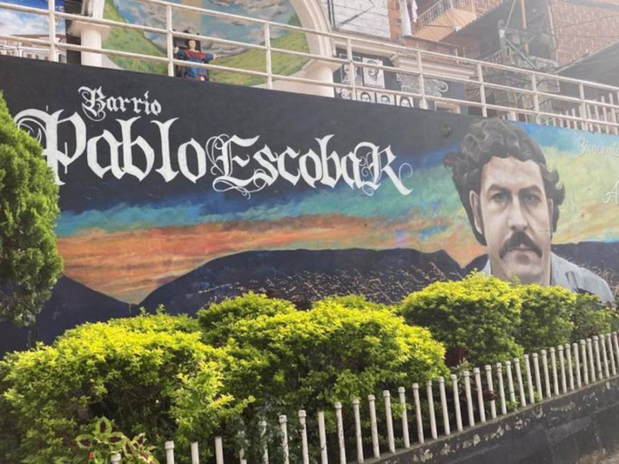 Alcald&iacute;a de Medell&iacute;n elimina mural de Pablo Escobar en proceso de resignificaci&oacute;n urbana