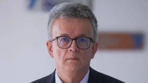 Mauricio Lizcano renuncia al Ministerio TIC de Colombia; Belfor García Henao asume como encargado
