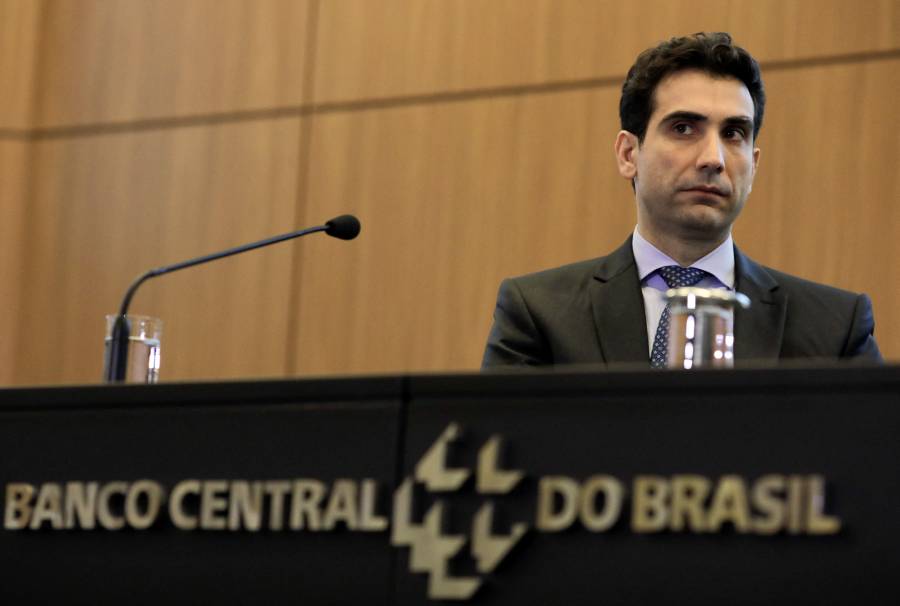 Banco Central de Brasil sube tasa de interés un punto, a 13,25%