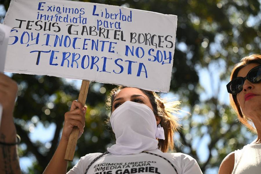 Liberan a dos colombianos detenidos en Venezuela acusados de mercenarios