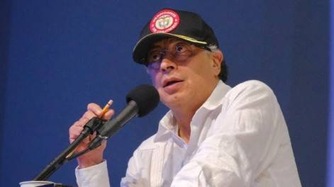 Gustavo Petro admite uso inadvertido de avioneta de 